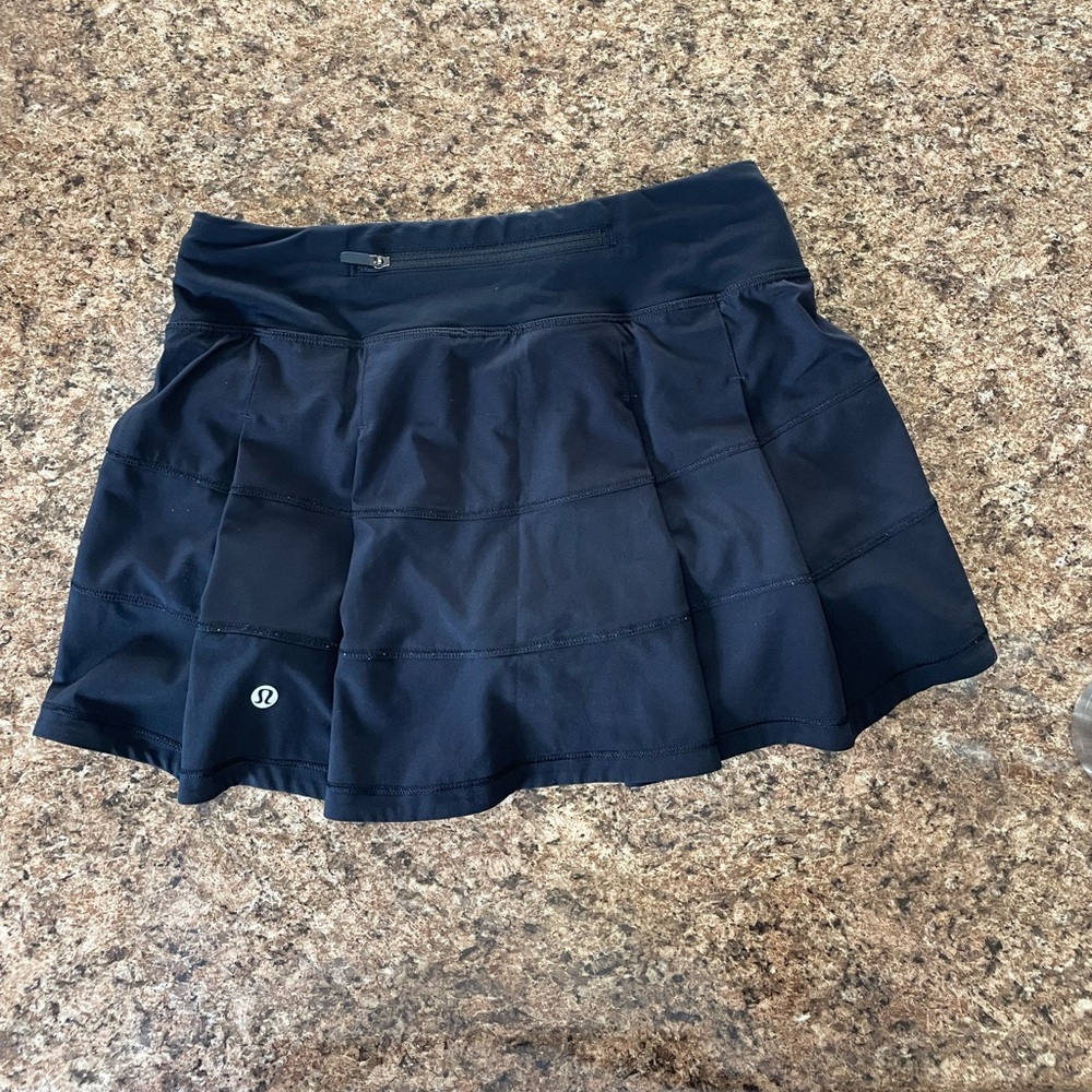 Lululemon Pace Rival Mid-Rise Skirt in Black